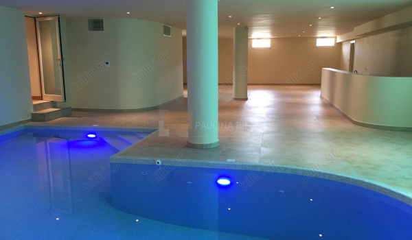 Εσωτερική πισίνα - Indoor swimming pool